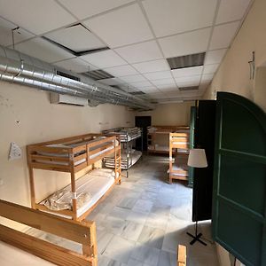 Dormitory Room Mixed